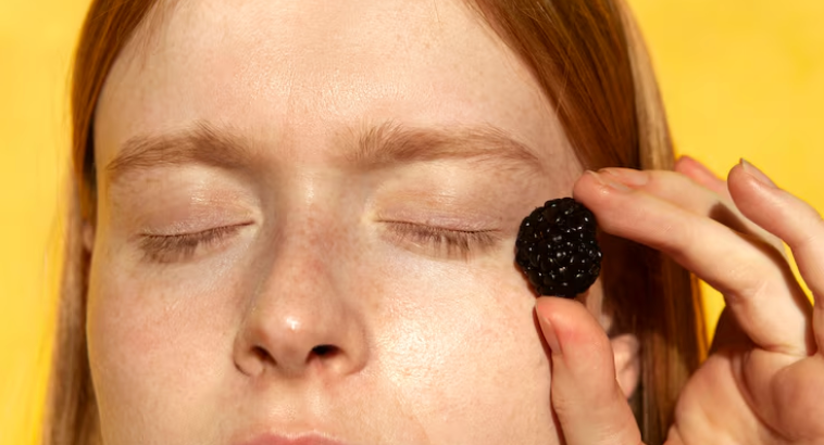 Cernes : Que Faire pour Réduire les Poches et les Ternes Naturellement